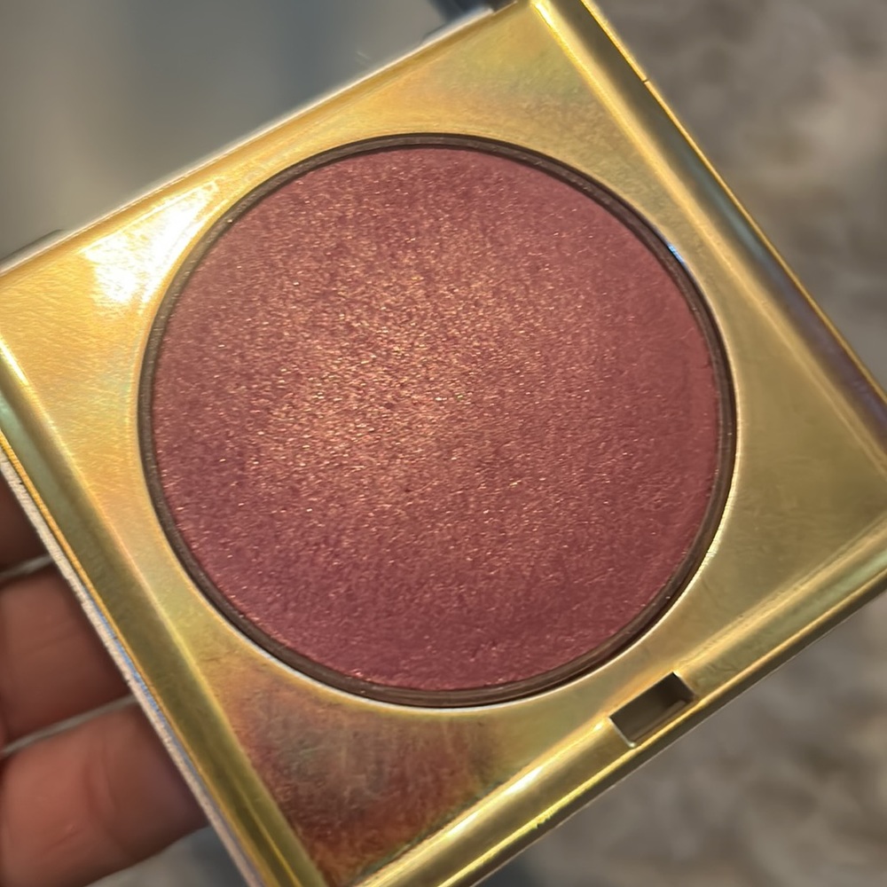 Stila Heaven’s Hue Highlighter Incandescence